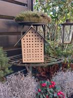 Klein insectenhotel simpel van ontwerp en uitvoering, Ophalen, Zo goed als nieuw