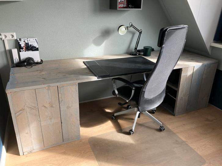 Te koop steigerhouten bureau evt met bed, Huis en Inrichting, Bureaus, Zo goed als nieuw, Bureau, Ophalen