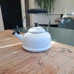 Le Creuset Fluitketel - Wit, Huis en Inrichting, Keuken | Keukenbenodigdheden, Ophalen of Verzenden, Gebruikt