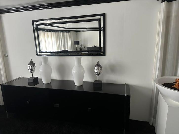 Luxe zwart dressoir met spiegel – modern design, Huis en Inrichting, Kasten | Dressoirs, Zo goed als nieuw, 200 cm of meer, 50 tot 75 cm