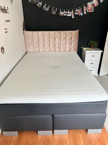 Boxspring 140x200 met Topper beschikbaar voor biedingen