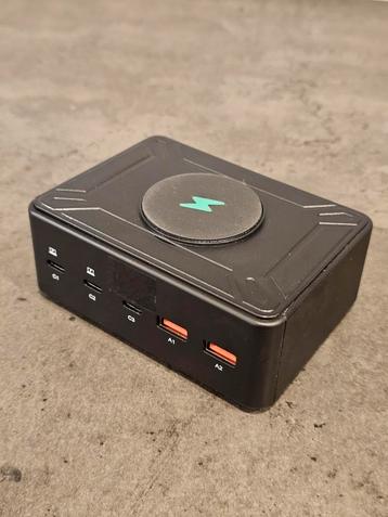 190 Watt USB C en A Oplader met Wireless Charging beschikbaar voor biedingen