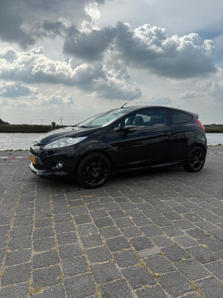 Ford Fiësta 1.6 Metal, Volleder, Cruise control, Stoelverwa-, Auto's, Ford, Particulier, Fiësta, Airbags, Airconditioning, Alarm