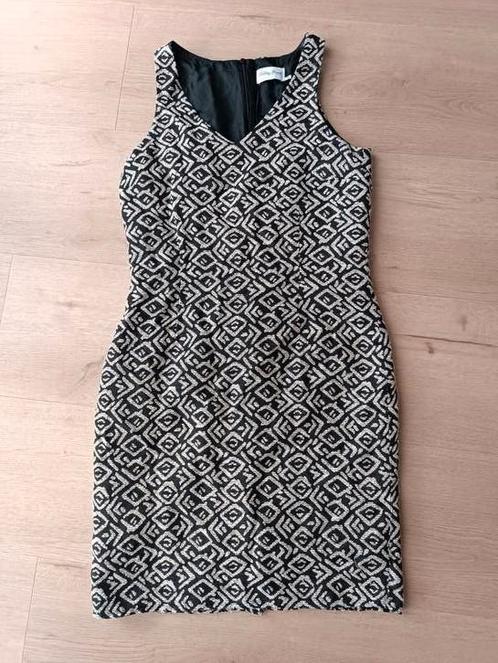 Talking French jurkje chic maat 36, Kleding | Dames, Jurken, Zo goed als nieuw, Maat 36 (S), Beige, Boven de knie, Ophalen of Verzenden