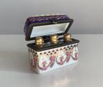 Limoges doosje met 3 flesjes, Antiek en Kunst, Ophalen of Verzenden
