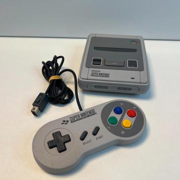 SNES Mini + 1 controller | Gebruikt beschikbaar voor biedingen