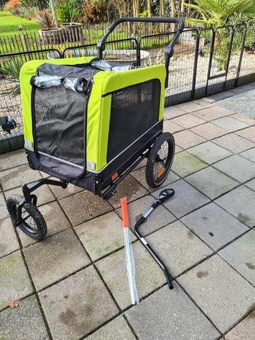 Honden jogger / fietskar beschikbaar voor biedingen
