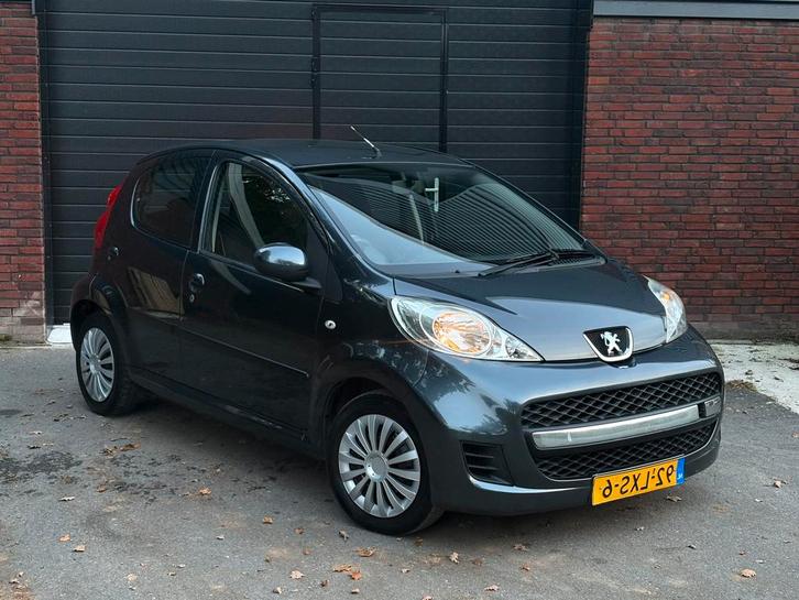 Peugeot 107 1.0 12V 5DR 2010 Grijs Cruise AC inruil mogelijk, Auto's, Peugeot, Particulier, ABS, Airbags, Airconditioning, Boordcomputer