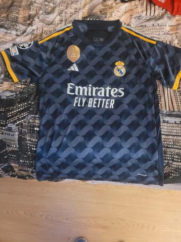 Real Madrid 23/24 shirt Vini Jr. Champions league badge