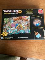 Wasgij Original 23 - Heel het dorp bakt! 1000 stukjes, Hobby en Vrije tijd, Denksport en Puzzels, Ophalen of Verzenden, 500 t/m 1500 stukjes