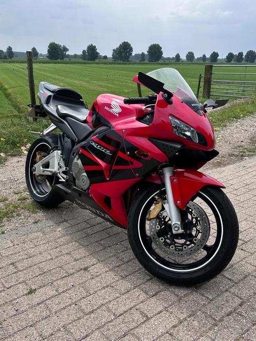 Honda CBR 600RR - 2004 (Xenon, LeoVince SBK, topstaat!), Motoren, Motoren | Honda, Particulier, Super Sport, meer dan 35 kW, Sportuitlaat