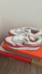 Nike Air Max 1 Anniversary red maat 45, Kleding | Heren, Schoenen, Ophalen of Verzenden, Zo goed als nieuw, Overige kleuren