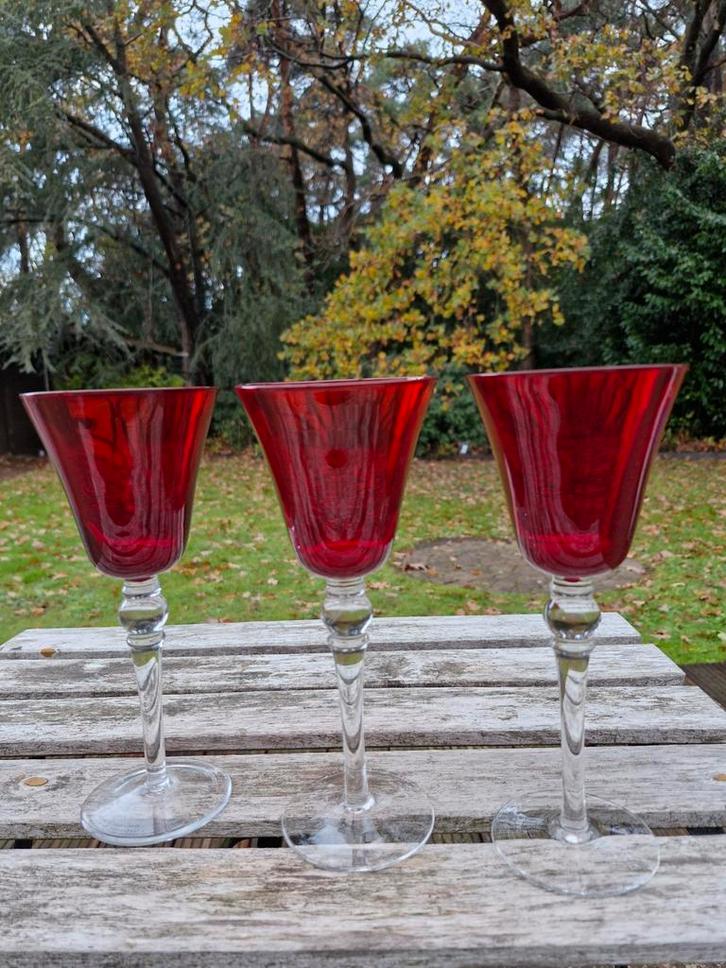 Set van 3 Rode Wijnglazen, Antiek en Kunst, Antiek | Glas en Kristal, Ophalen of Verzenden