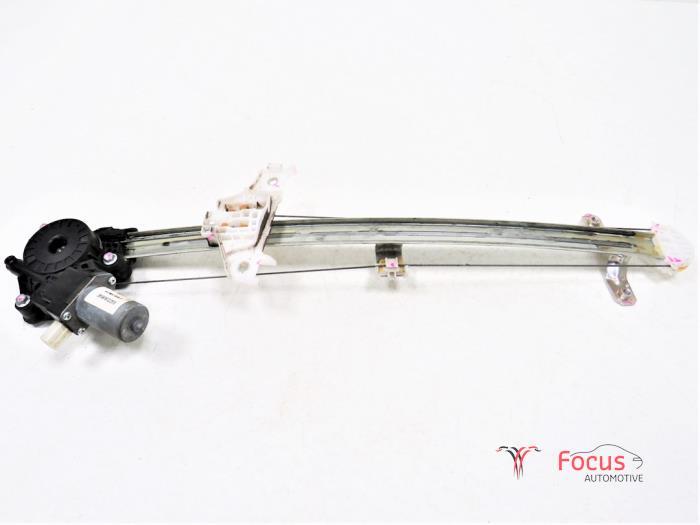 Ruitmechaniek 4Deurs rechts-voor van een Suzuki Baleno, Auto-onderdelen, Ophalen of Verzenden, 12 maanden garantie, Gebruikt, Suzuki