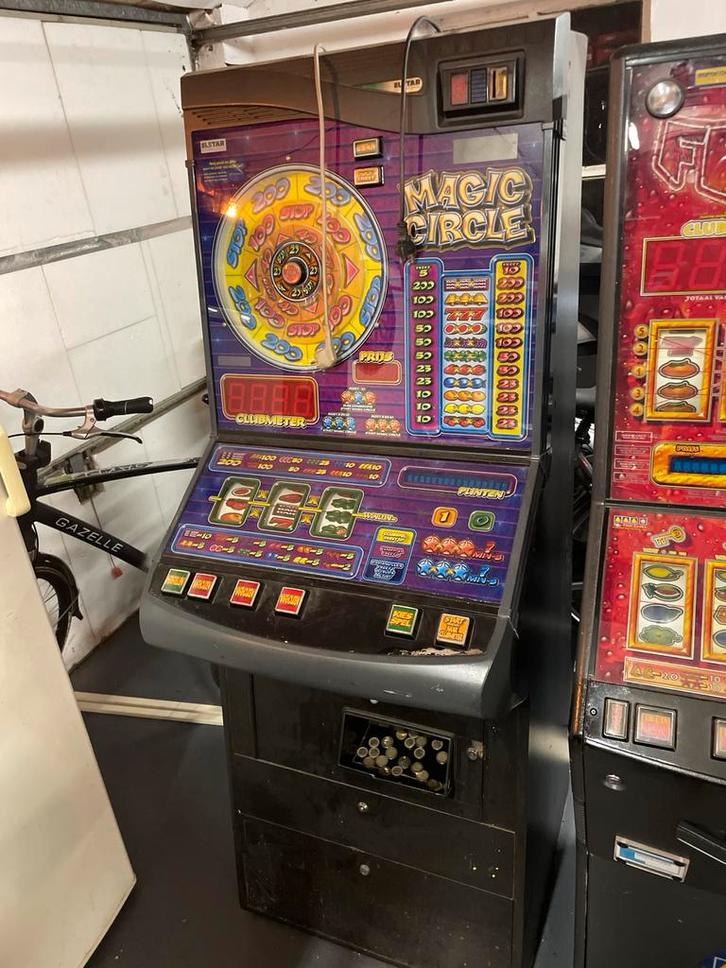 Magic Circle Gokkast - euro’s- Met Sleutels, Verzamelen, Automaten | Gokkasten en Fruitautomaten, Gebruikt, Euro, Met sleutels