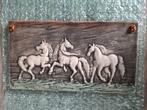 Töreboda wand reliëf wilde paarden., Ophalen of Verzenden