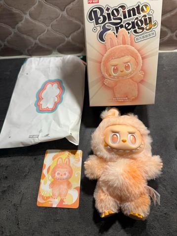 Popmarkt Labubu Big into Energy Happiness beschikbaar voor biedingen