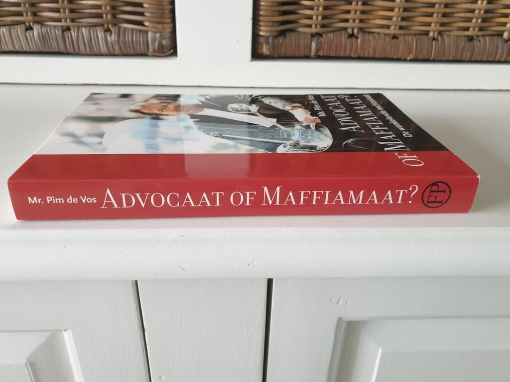 P. de Vos - Advocaat of maffiamaat?, Ophalen of Verzenden, Gelezen, Nederland