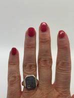 Z296 Prachtige zilveren zegelring maat 19,5, Sieraden, Tassen en Uiterlijk, Ophalen of Verzenden, Zilver, Ring