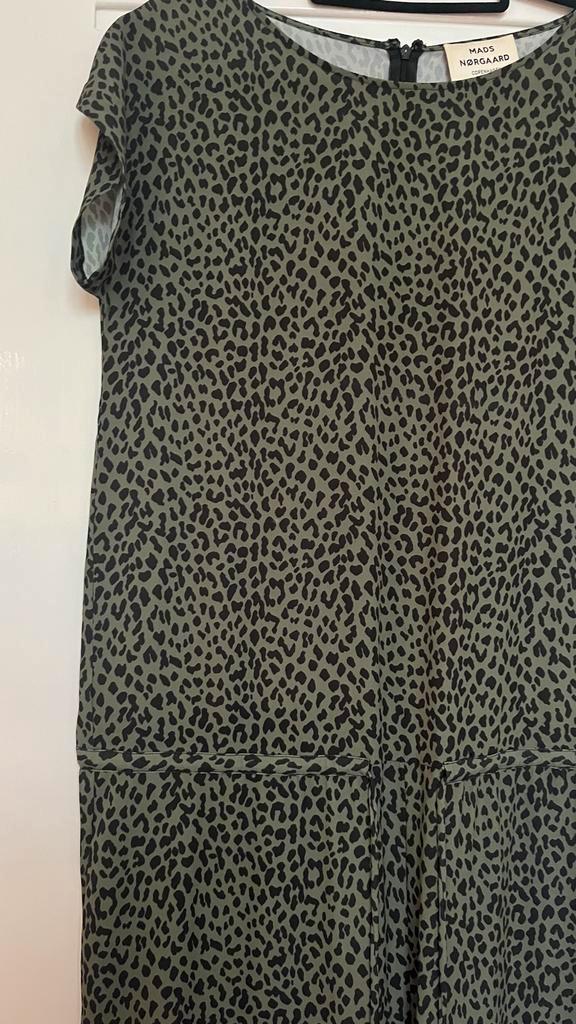 Leuke jumpsuit van Mads Nørgaard, met luipaardprint, Maat M, Kleding | Dames, Jumpsuits, Zo goed als nieuw, Maat 38/40 (M), Groen