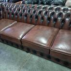XL Chesterfield 4 zit bank bruin leer + BEZORGING GRATIS, Huis en Inrichting, ., Chesterfield, Ophalen of Verzenden, Zo goed als nieuw