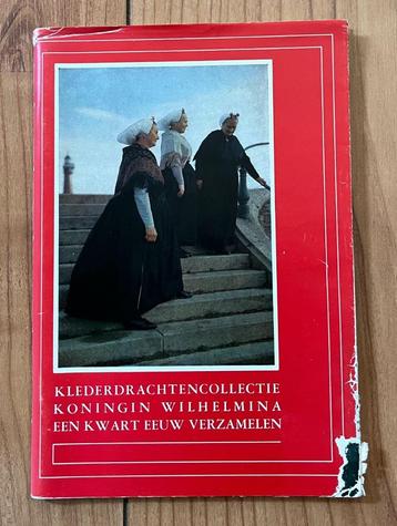 Klederdrachtencollectie beschikbaar voor biedingen