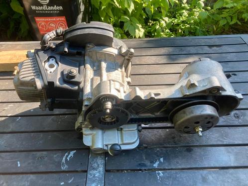 Piaggio zip blok 50cc gereviseerd!, Fietsen en Brommers, Brommeronderdelen | Scooters, Zo goed als nieuw, Piaggio, Blok, Ophalen of Verzenden