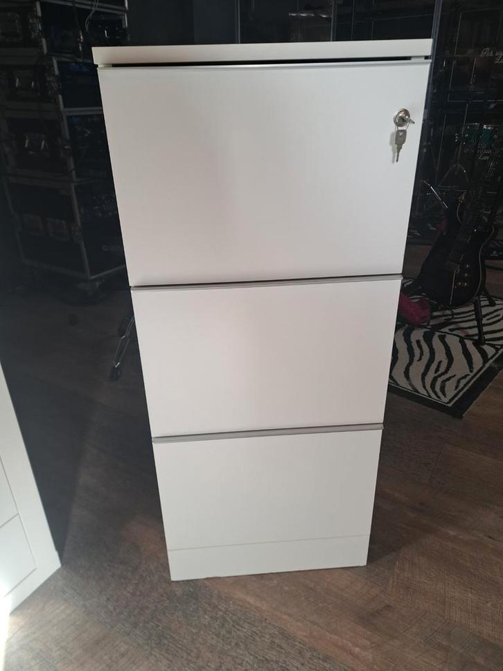 Witte archiefkast met hangmappen, Huis en Inrichting, Kasten | Roldeurkasten en Archiefkasten, Gebruikt, Minder dan 100 cm, 50 tot 100 cm