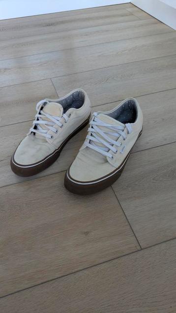 Vans maat 42,5 beschikbaar voor biedingen