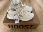 Yeezy Bone, Overige kleuren, Ophalen of Verzenden, Adidas, Sneakers of Gympen