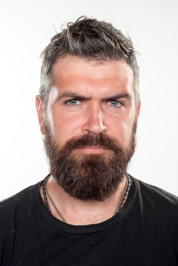 Model met lange baard gezocht voor barbier cursus 13 oktober beschikbaar voor biedingen