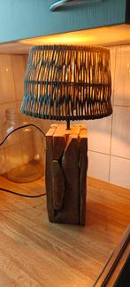 Lamp met houten voet, Gebruikt, Rustiek, Ophalen of Verzenden, Minder dan 100 cm