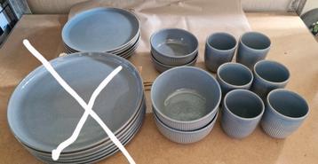 22x Ah royal van kempen en begeer servies borden mokken beschikbaar voor biedingen