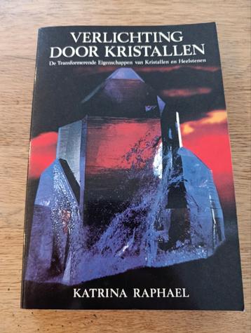 VERLICHTING DOOR KRISTALLEN, KATRINA RAPHAEL beschikbaar voor biedingen