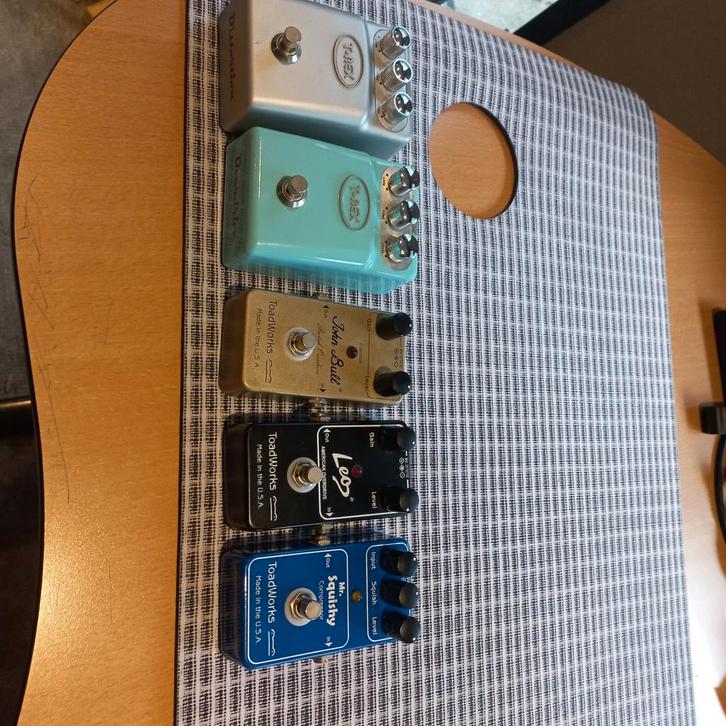 T.REX T REX tonebug en Toadworks pedalen 45 eu stuk, Muziek en Instrumenten, Effecten, Zo goed als nieuw, Compressor, Ophalen of Verzenden