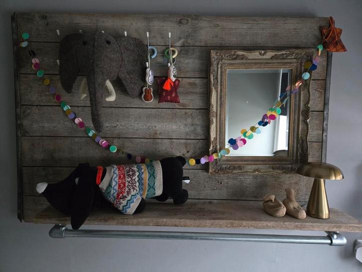 Wandpaneel van steenschot met Kledingrek, Kinderen en Baby's, Kinderkamer | Inrichting en Decoratie, Gebruikt, Wanddecoratie, Ophalen