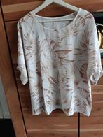 Blouse met aangeknipt mouwtje.  Maat L, Ophalen of Verzenden, Gedragen, Maat 42/44 (L), Wit