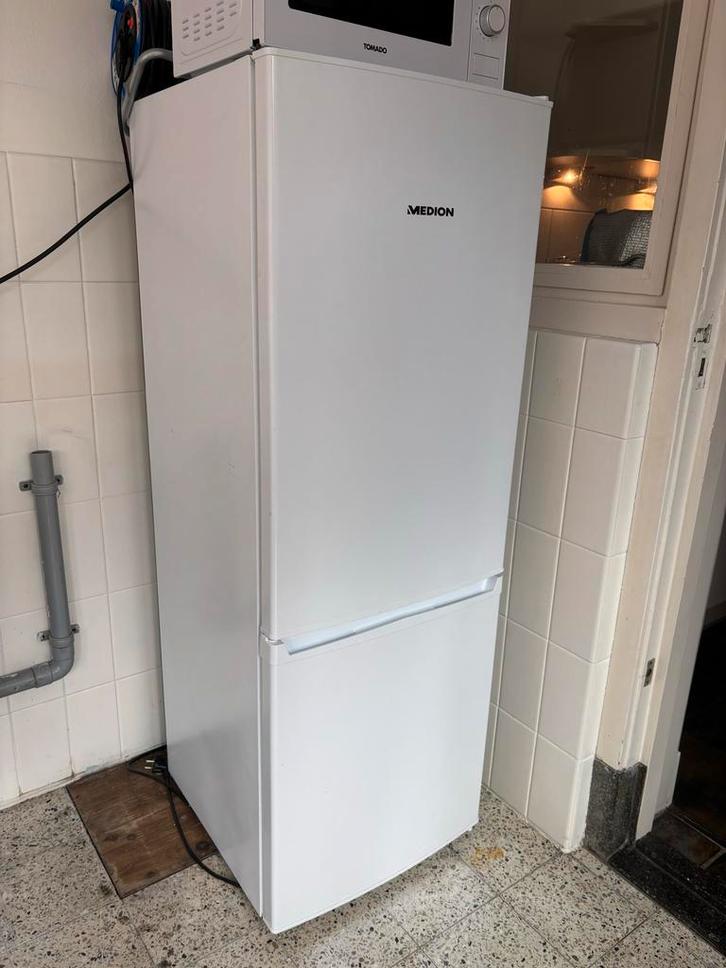 € 99 Medion Koelkast met Vriesvak - Zo goed als nieuw!, Witgoed en Apparatuur, Koelkasten en IJskasten, Zo goed als nieuw, Met vriesvak