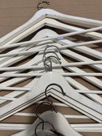 Witte kledinghangers, Ophalen, Zo goed als nieuw, Hout