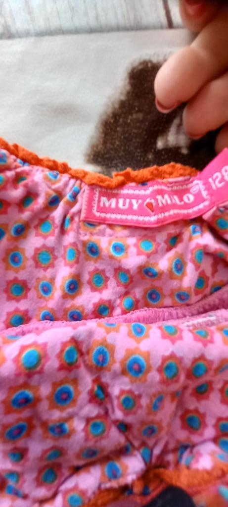 Top met cirkels en bloemen muy malo maat 128, Kinderen en Baby's, Kinderkleding | Maat 128, Zo goed als nieuw, Meisje, Shirt of Longsleeve