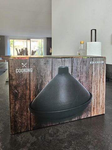 Zwarte Tajine - 24cm Diameter beschikbaar voor biedingen