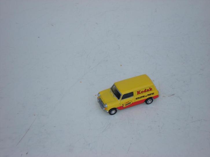 modelauto miniatuur met kodak reclame, Hobby en Vrije tijd, Modelauto's | 1:43, Zo goed als nieuw, Auto, Overige merken, Ophalen of Verzenden