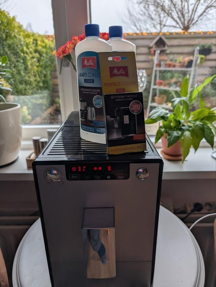 Melitta Caffeo Solo, Witgoed en Apparatuur, Koffiezetapparaten, Gebruikt, Koffiebonen, Espresso apparaat, 2 tot 4 kopjes, Afneembaar waterreservoir