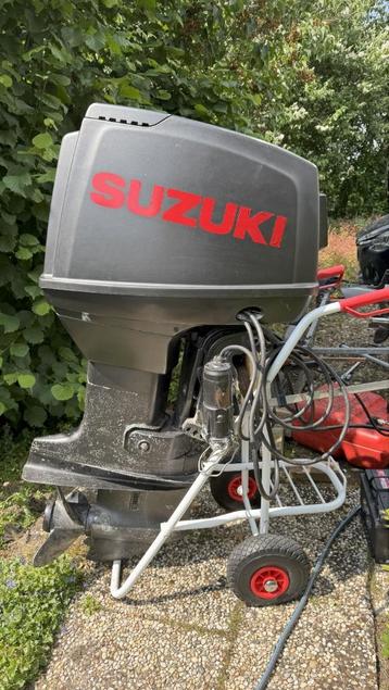 Buitenboordmotor Suzuki 115 PK 2 takt langstaart beschikbaar voor biedingen
