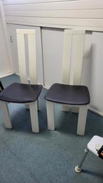 2 eetkamerstoelen, wit met lerenzwarte zitting, Ophalen, Gebruikt, Wit