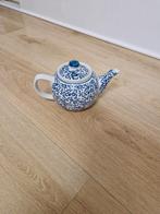 Theepotje, wit met blauw bloemetje., Antiek en Kunst, Ophalen of Verzenden