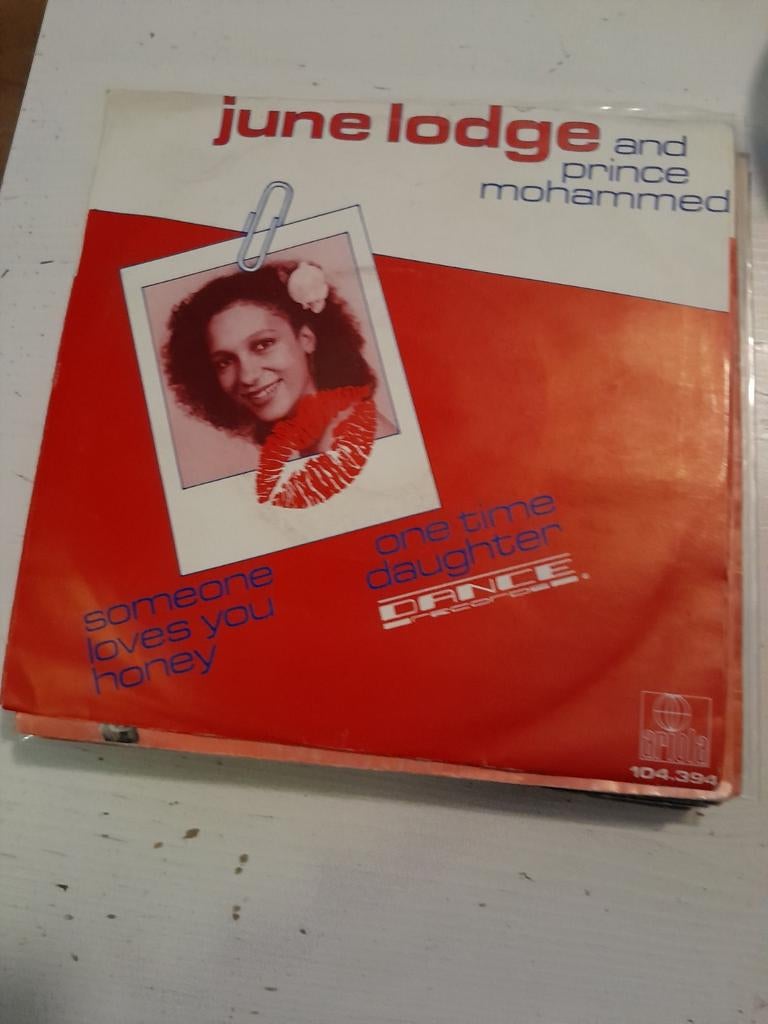 June lodge 7inch someone loves you honey, Ophalen of Verzenden, Zo goed als nieuw, Pop