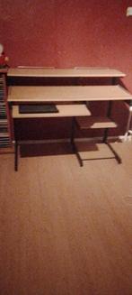 Mooi groot bureau, Ophalen, Zo goed als nieuw