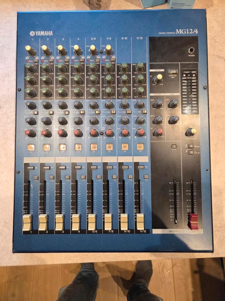 Yamaha MG12/4 Mengpaneel - 12 Kanalen, Muziek en Instrumenten, Mengpanelen, Ophalen