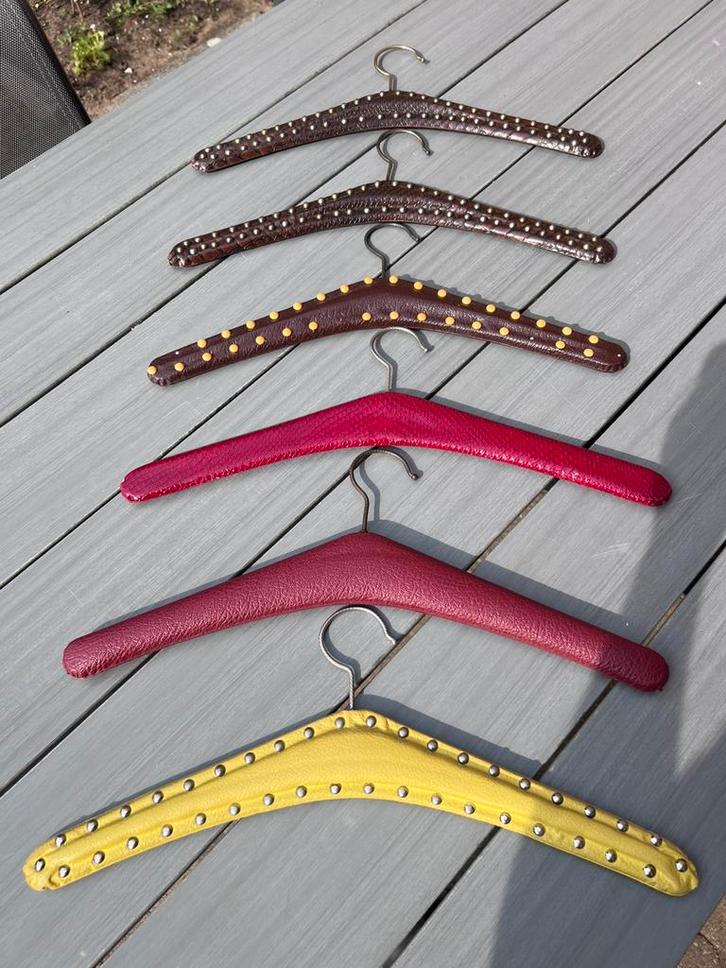 klassieke kledinghangers / kapstokken, Kleding | Dames, Kledinghangers, Zo goed als nieuw, Ophalen of Verzenden